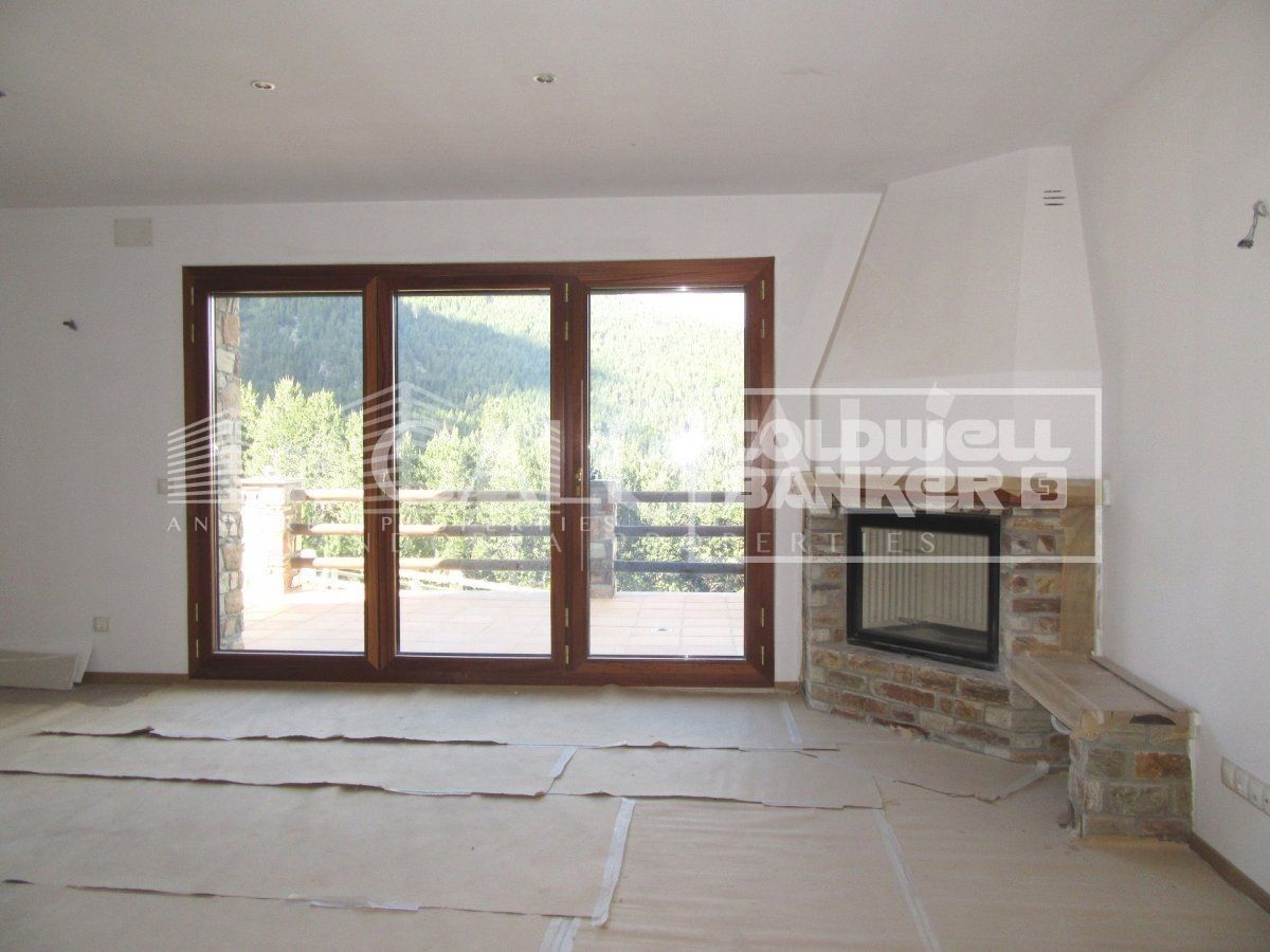 House à Principado De Andorra (Ninguna Poblacion Tiene C.P.), Lleida, Espagne 4 chambres, 335 m2 No. 160353
