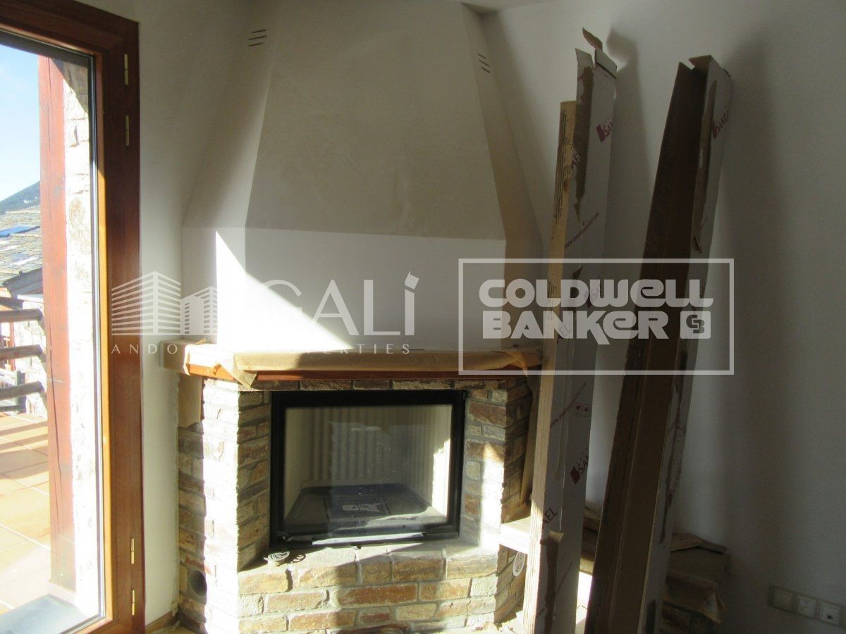 House à Principado De Andorra (Ninguna Poblacion Tiene C.P.), Lleida, Espagne 4 chambres, 335 m2 No. 160353
