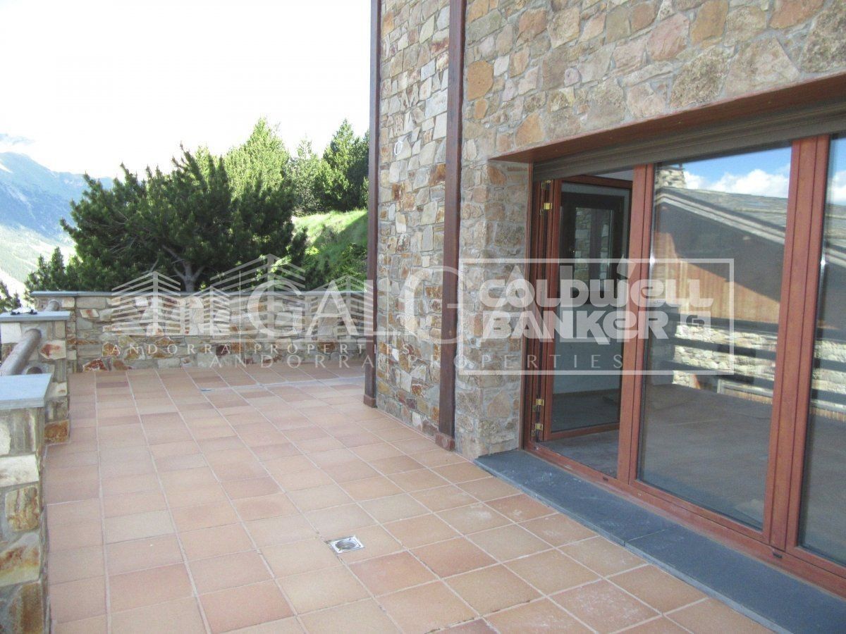 House à Principado De Andorra (Ninguna Poblacion Tiene C.P.), Lleida, Espagne 4 chambres, 335 m2 No. 160353