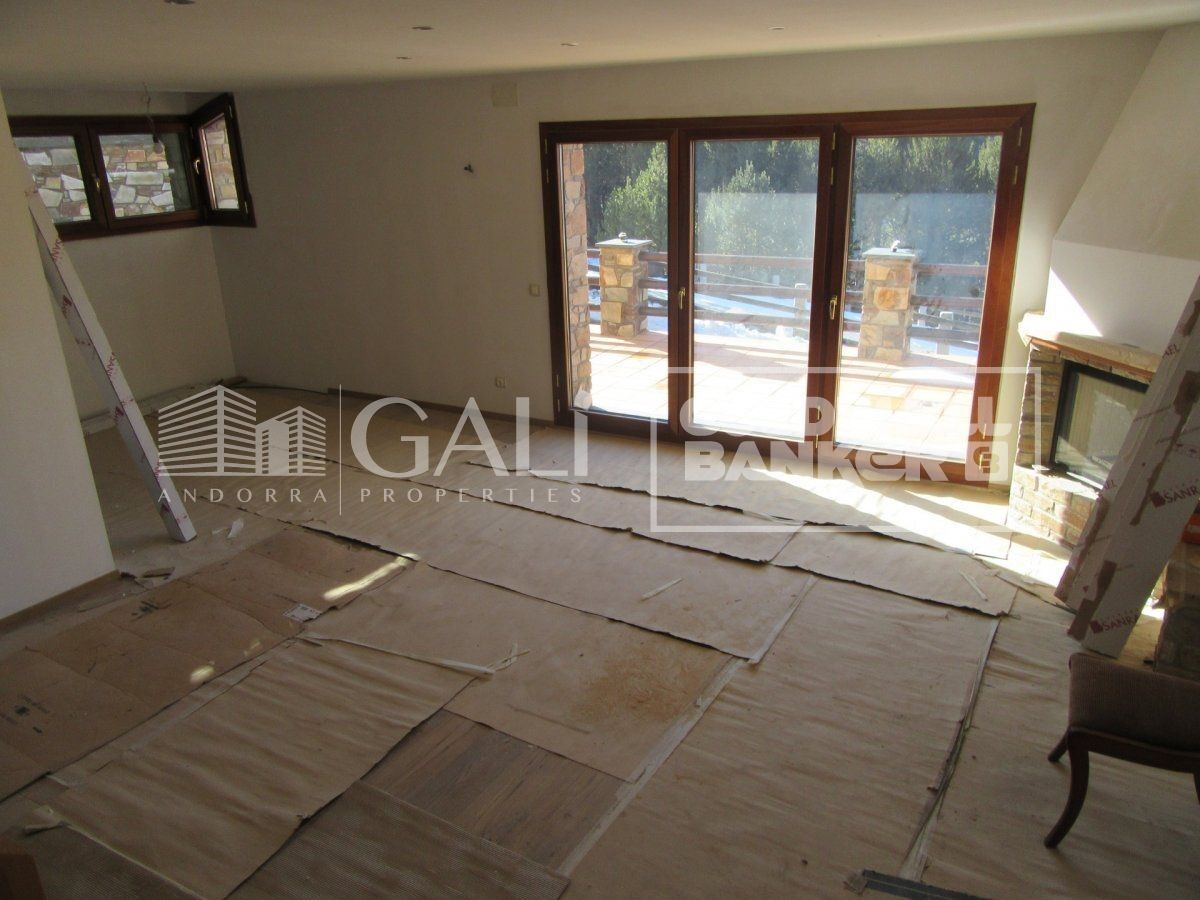 House à Principado De Andorra (Ninguna Poblacion Tiene C.P.), Lleida, Espagne 4 chambres, 335 m2 No. 160353