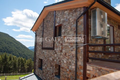 Huvila Principado De Andorra (Ninguna Poblacion Tiene C.P.), Lleida, Espanja 4 makuuhuonetta, 260 m2 No. 160352