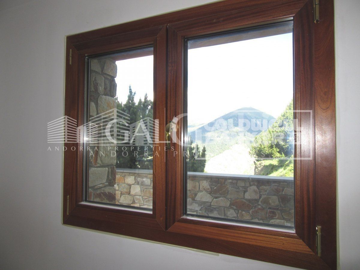 Villa Principado De Andorra (Ninguna Poblacion Tiene C.P.), Lleida, Spānijā 4 istabas, 260 m2 Nr. 160352