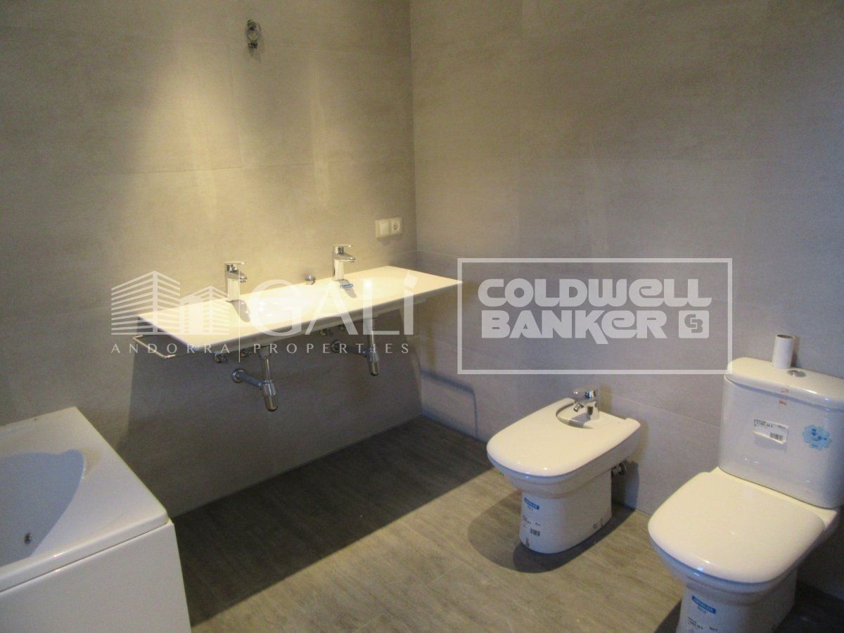 Villa Principado De Andorra (Ninguna Poblacion Tiene C.P.), Lleida, Spānijā 4 istabas, 260 m2 Nr. 160352