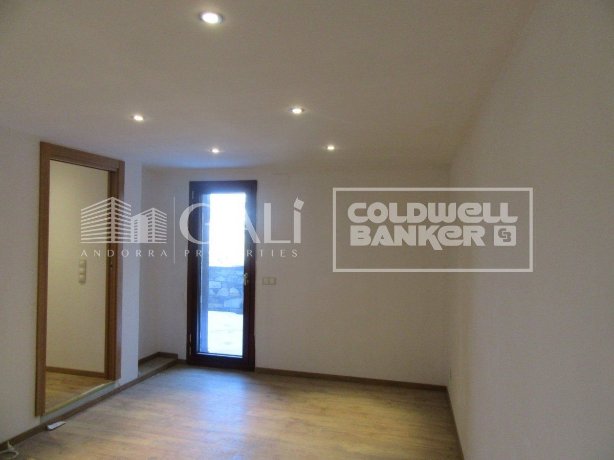 Villa Principado De Andorra (Ninguna Poblacion Tiene C.P.), Lleida, Spānijā 4 istabas, 260 m2 Nr. 160352