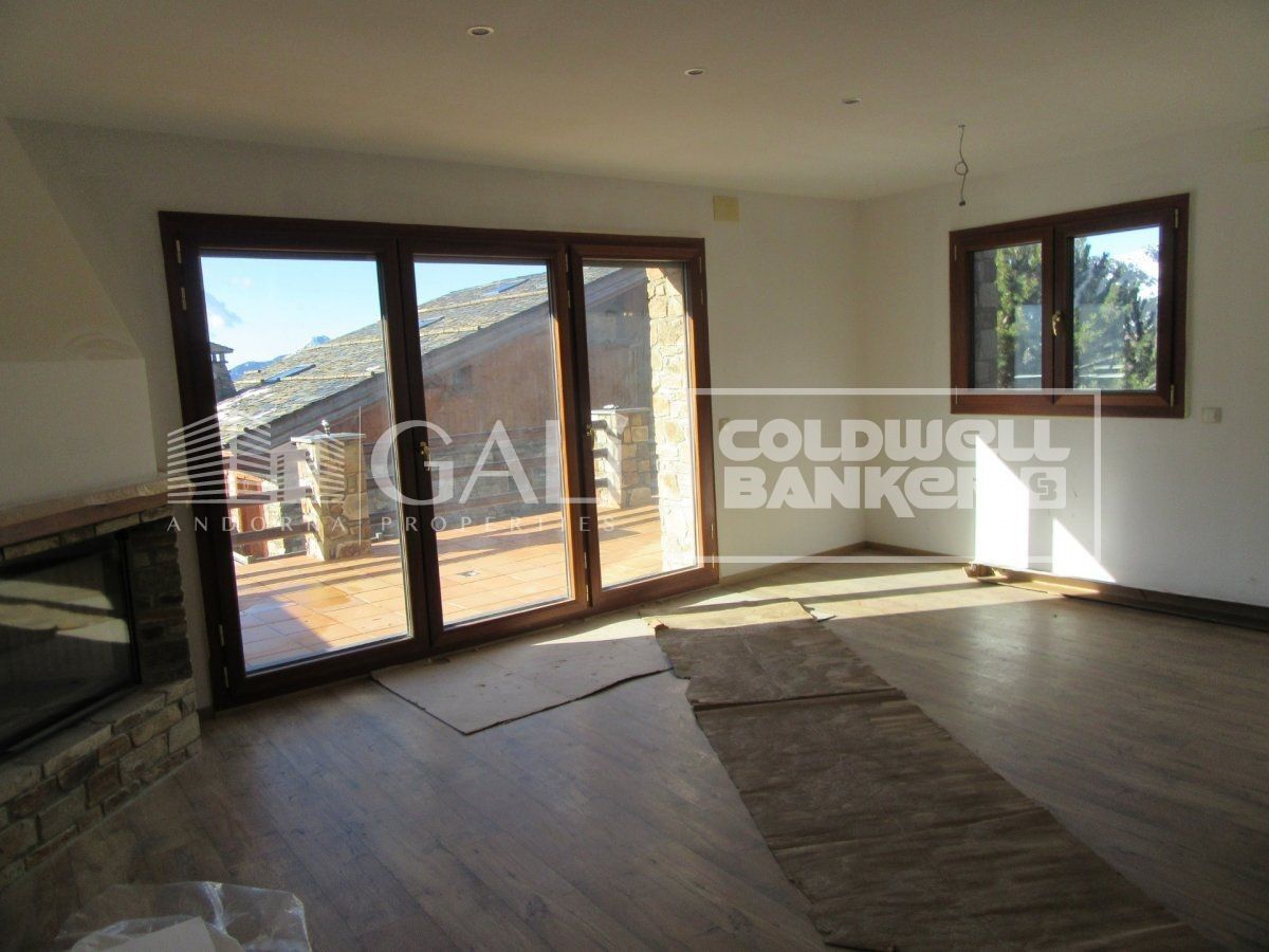 Villa Principado De Andorra (Ninguna Poblacion Tiene C.P.), Lleida, Spānijā 4 istabas, 260 m2 Nr. 160352