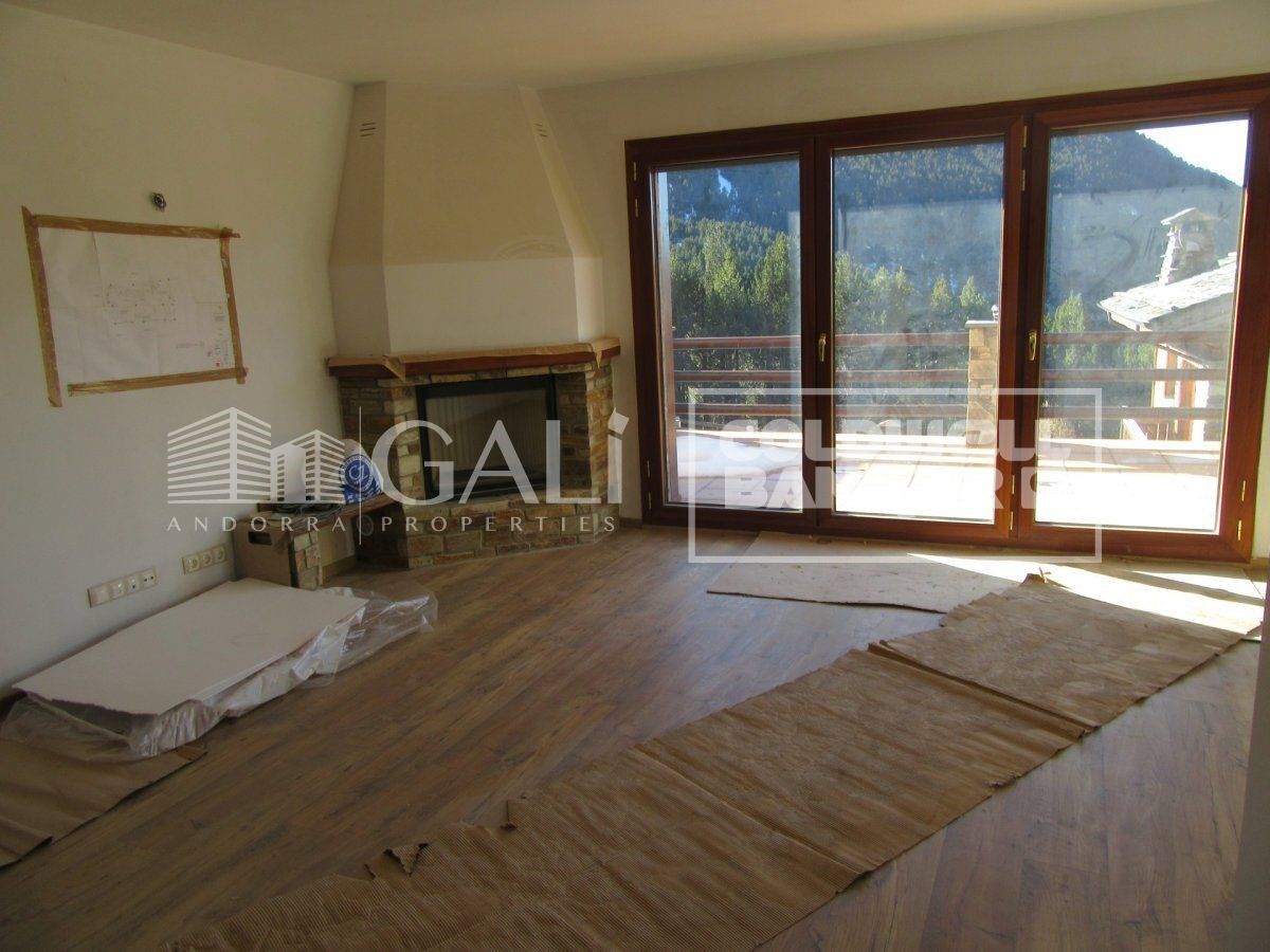 Villa Principado De Andorra (Ninguna Poblacion Tiene C.P.), Lleida, Spānijā 4 istabas, 260 m2 Nr. 160352