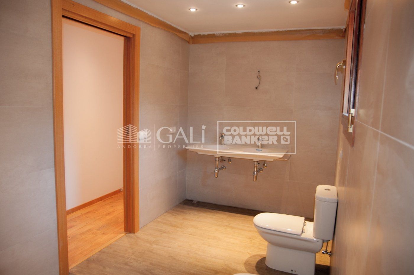 Villa Principado De Andorra (Ninguna Poblacion Tiene C.P.), Lleida, Spānijā 4 istabas, 260 m2 Nr. 160352