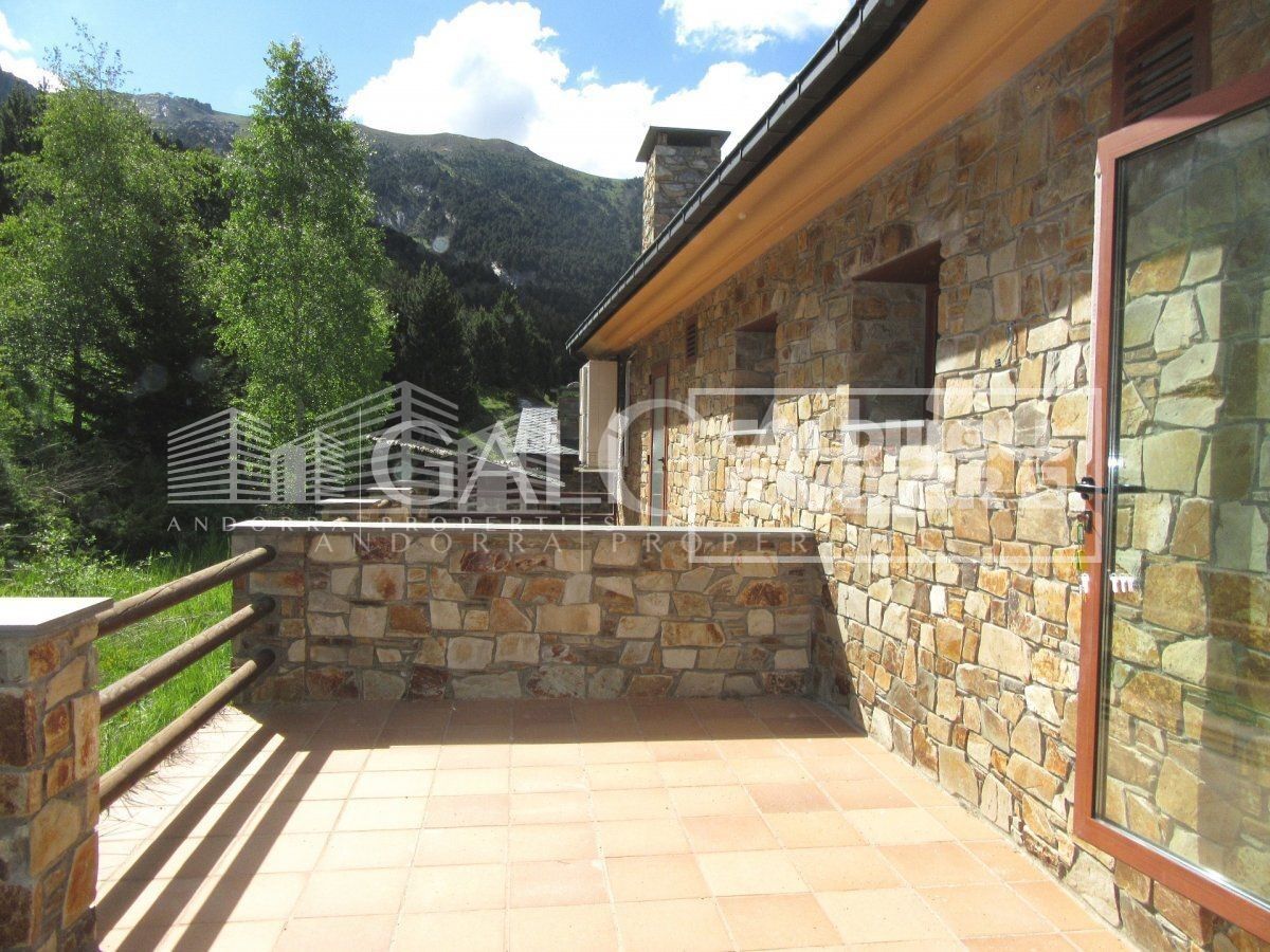 Villa Principado De Andorra (Ninguna Poblacion Tiene C.P.), Lleida, Spānijā 4 istabas, 260 m2 Nr. 160352