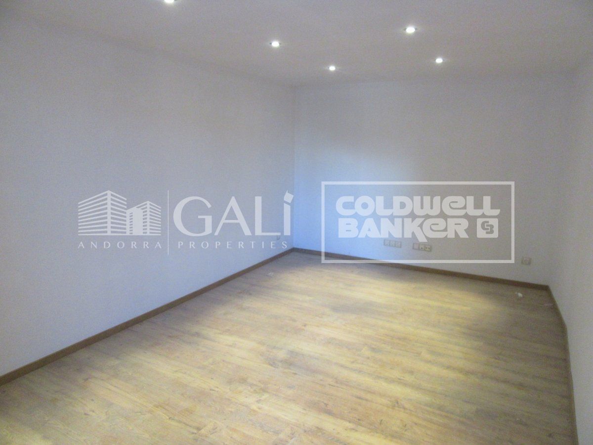 Villa Principado De Andorra (Ninguna Poblacion Tiene C.P.), Lleida, Spānijā 4 istabas, 260 m2 Nr. 160352