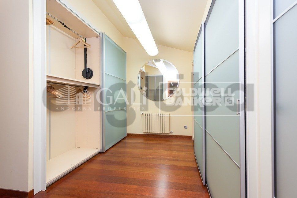 Villa Principado De Andorra (Ninguna Poblacion Tiene C.P.), Lleida, Spānijā 6 istabas, 586 m2 Nr. 160351
