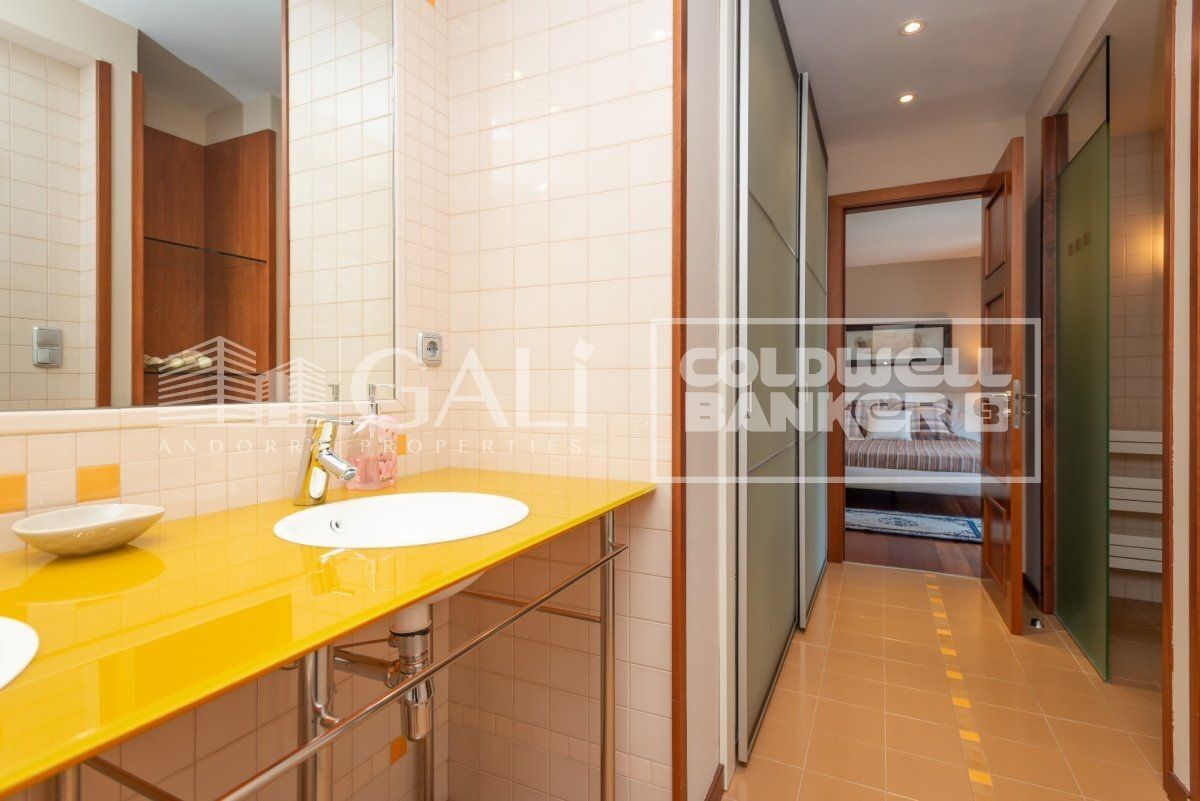 Villa Principado De Andorra (Ninguna Poblacion Tiene C.P.), Lleida, Spānijā 6 istabas, 586 m2 Nr. 160351