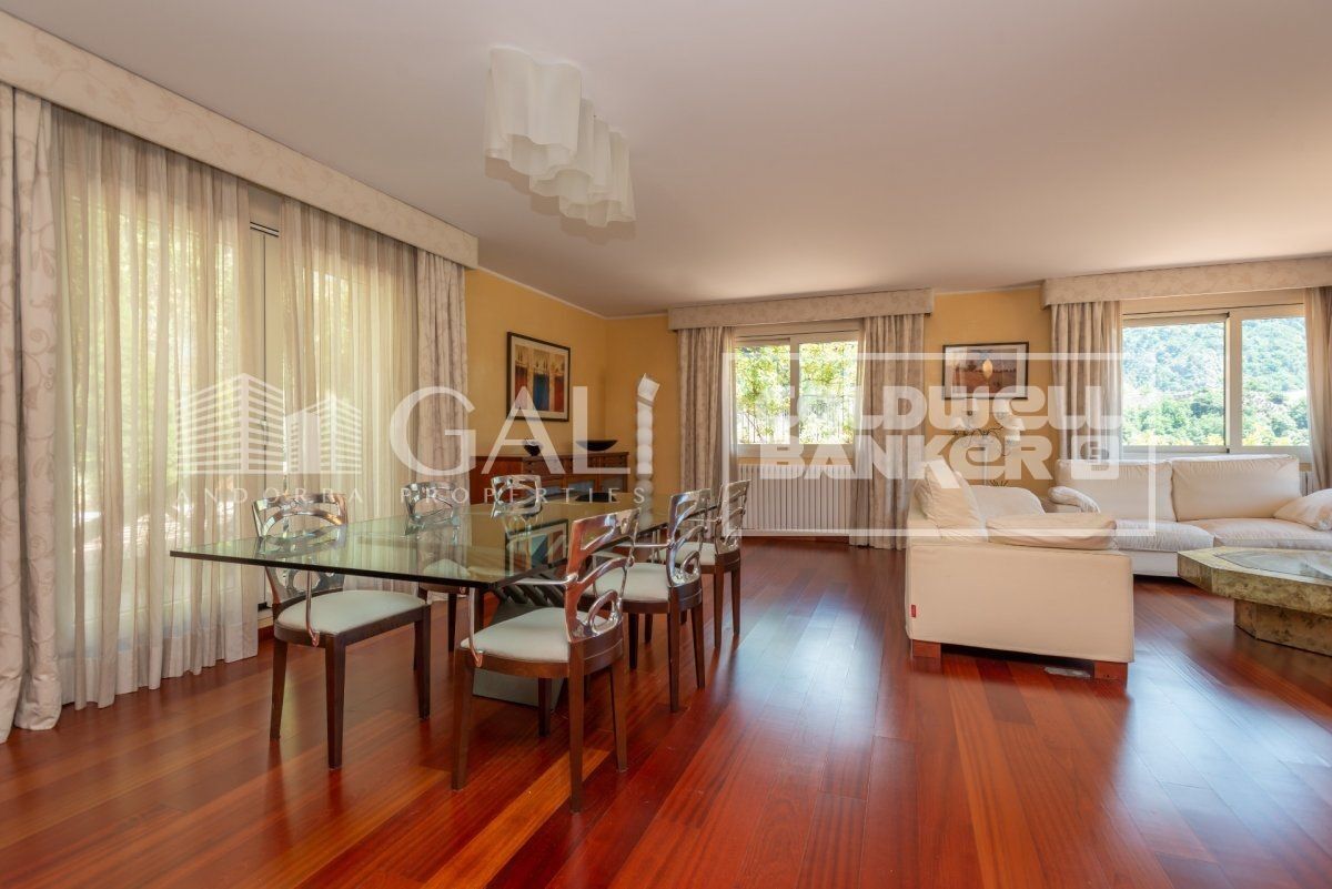 Villa Principado De Andorra (Ninguna Poblacion Tiene C.P.), Lleida, Spānijā 6 istabas, 586 m2 Nr. 160351