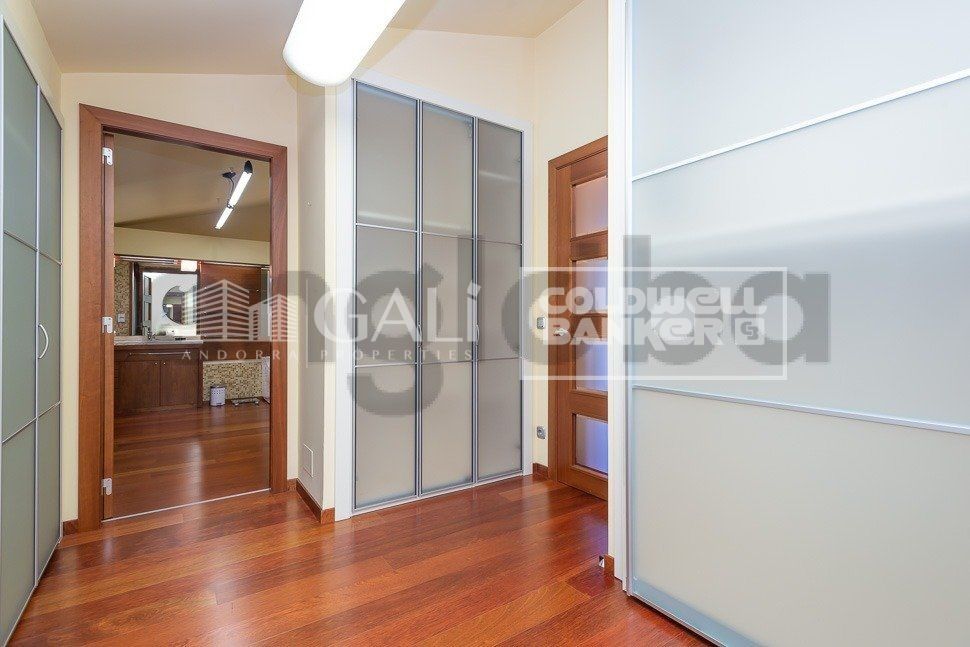 Villa Principado De Andorra (Ninguna Poblacion Tiene C.P.), Lleida, Spānijā 6 istabas, 586 m2 Nr. 160351
