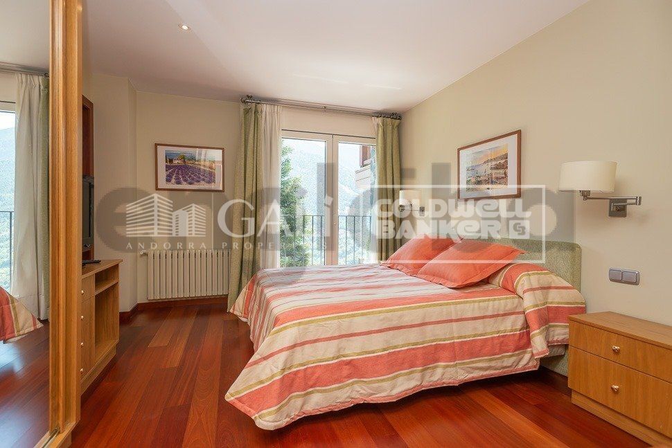 Villa Principado De Andorra (Ninguna Poblacion Tiene C.P.), Lleida, Spānijā 6 istabas, 586 m2 Nr. 160351