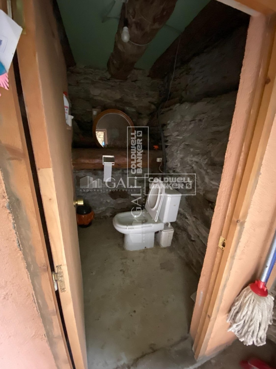 Villa en Principado De Andorra (Ninguna Poblacion Tiene C.P.), Lérida, España 120 m2 No. 160349