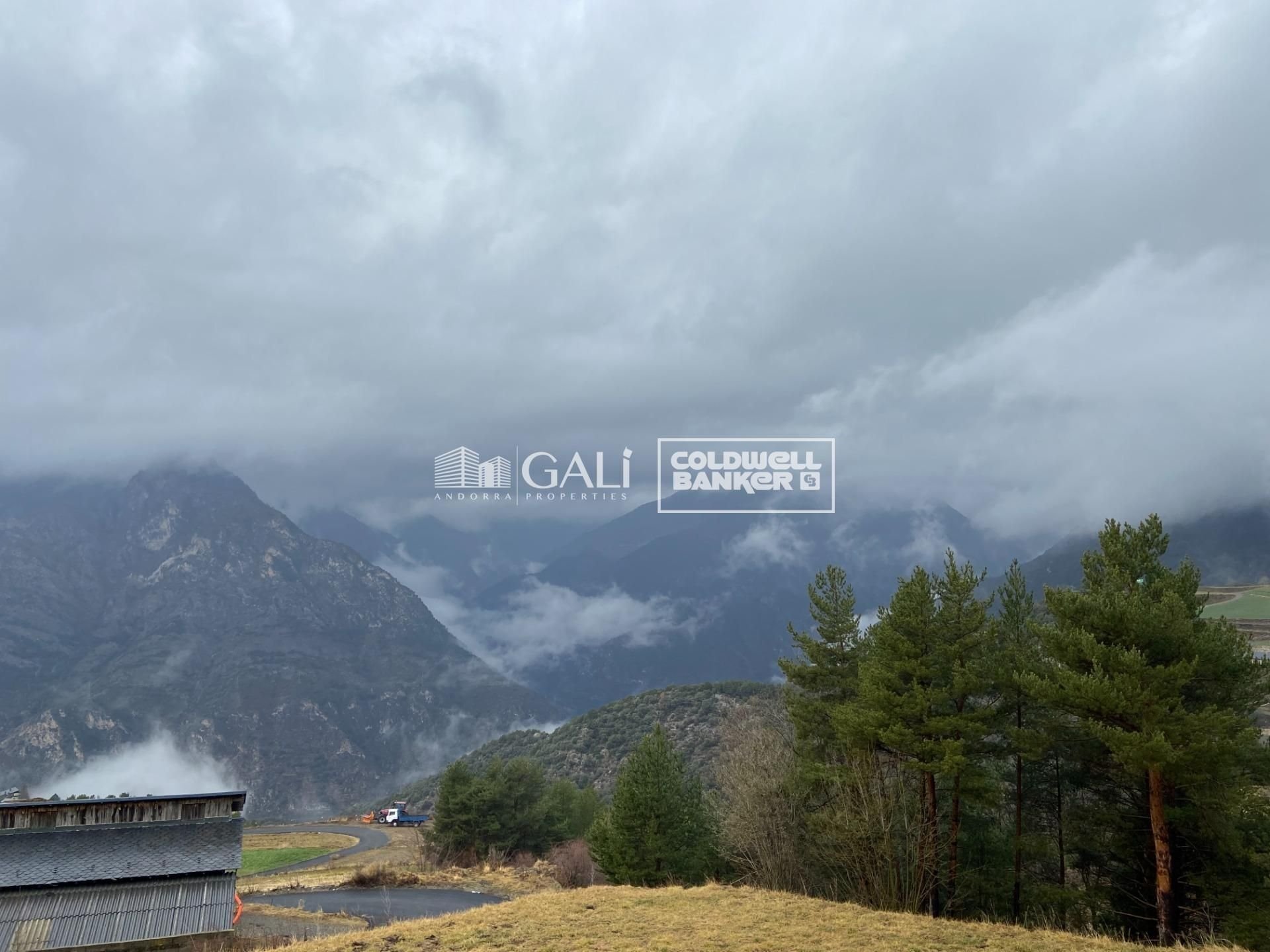 Villa en Principado De Andorra (Ninguna Poblacion Tiene C.P.), Lérida, España 120 m2 No. 160349