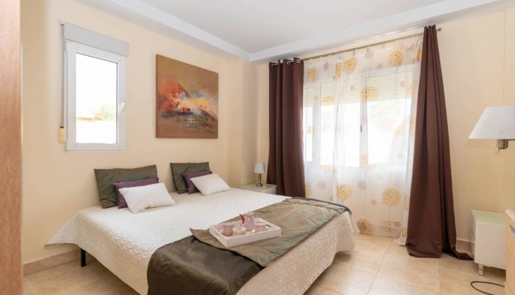 Villa i Torrevieja, Alicante, Spanien 4 sovrum, 480 kvm. Nr. 145204