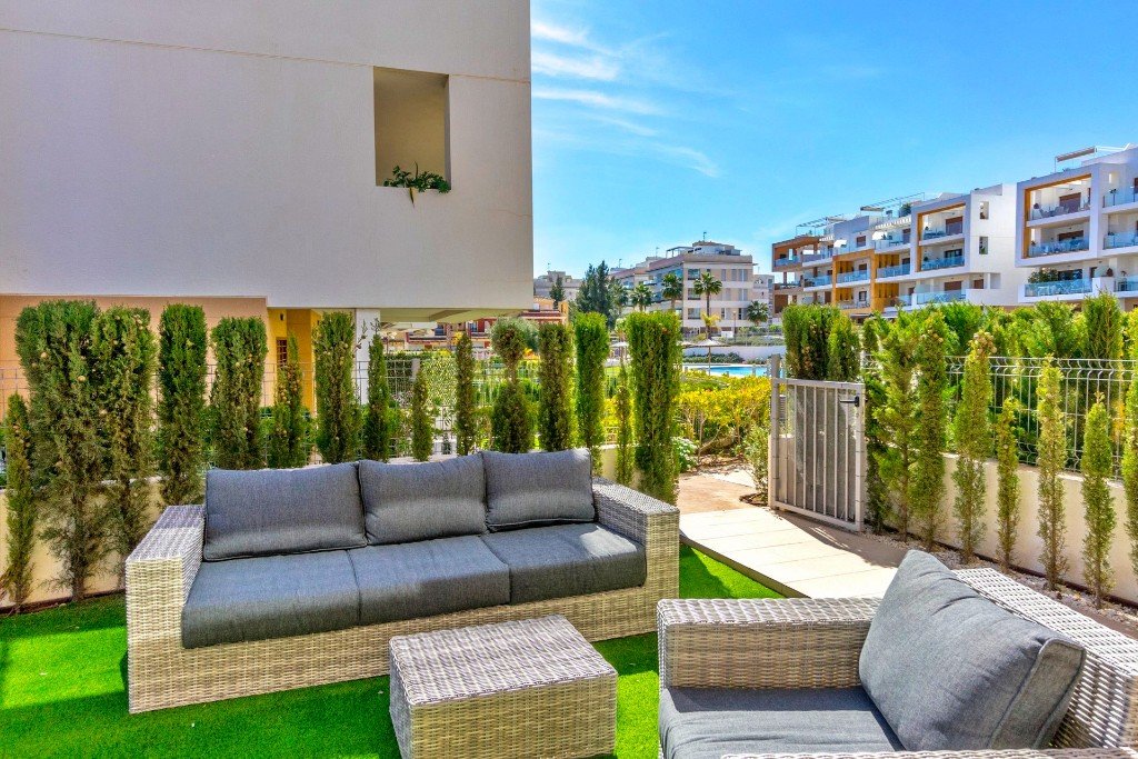 Apartamento en Villamartin, Alicante, España 3 dormitorios, 84 m2 No. 145200
