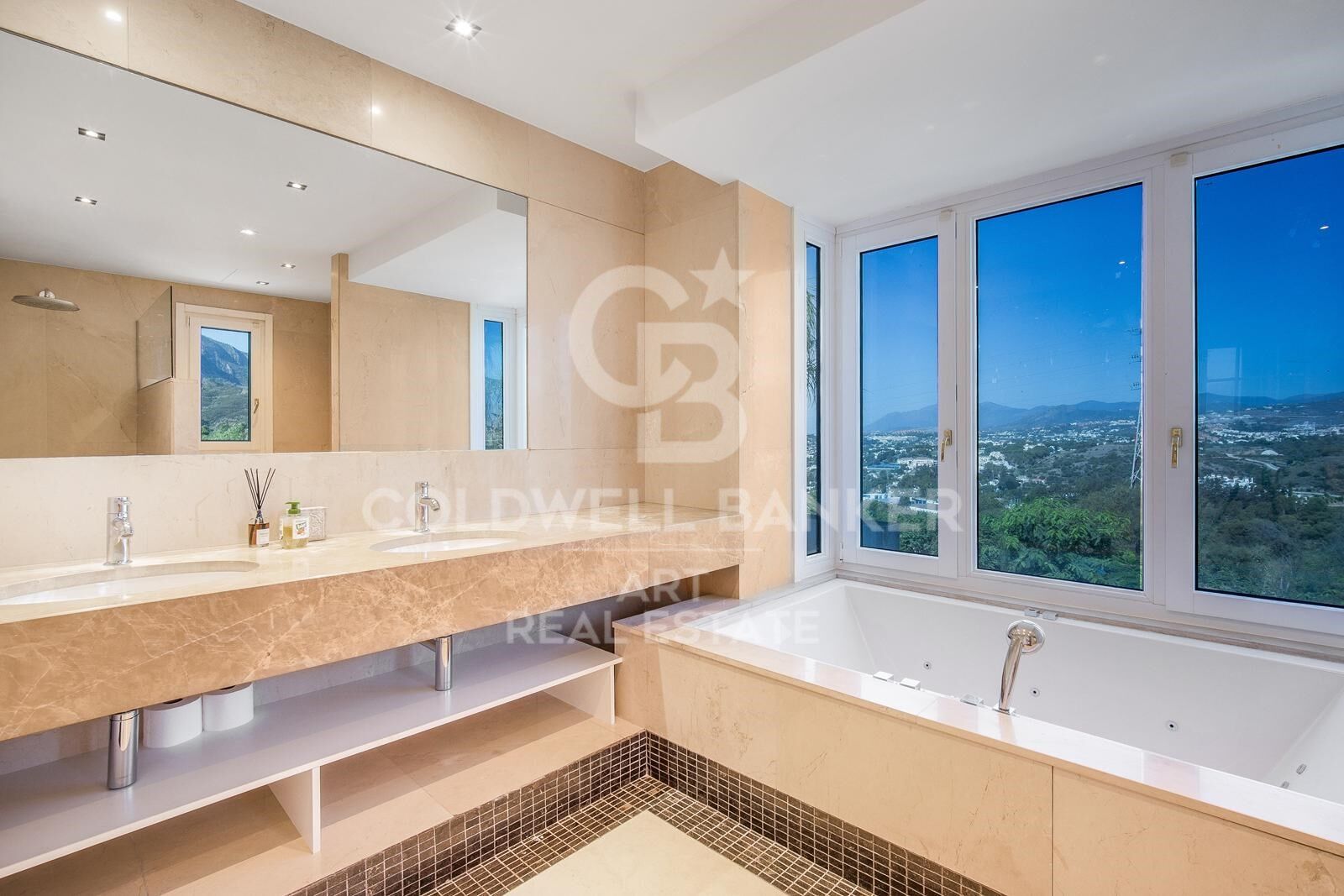 Villa à Marbella, Malaga, Espagne 5 chambres, 550 m2 No. 157645