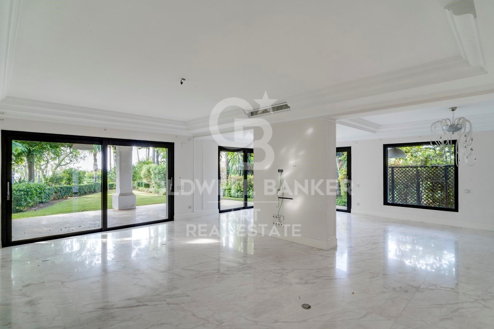 Villa in Marbella, Malaga, Spain 6 bedrooms, 555 sq.m. No. 157646