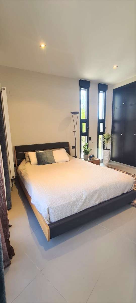 Villa in Calpe, Alicante, Spain 5 bedrooms, 420 sq.m. No. 165122