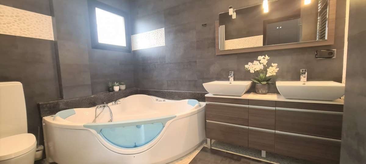 Villa in Calpe, Alicante, Spain 5 bedrooms, 420 sq.m. No. 165122