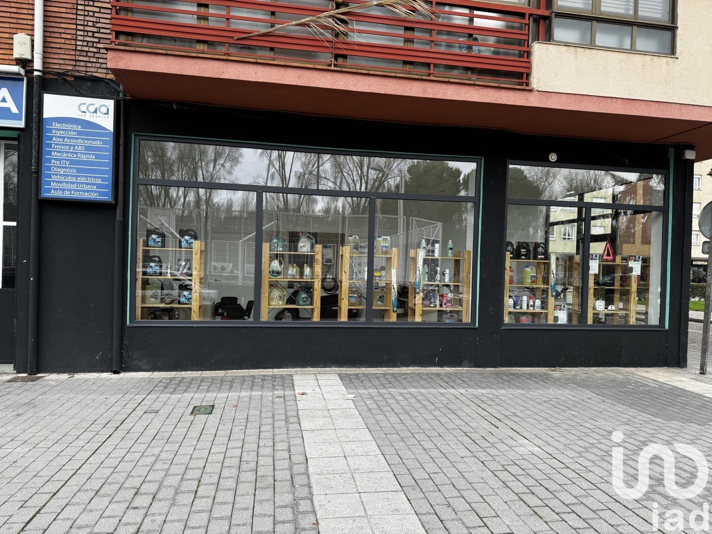 Commercial property à Leon, Espagne 76 m2 No. 173427