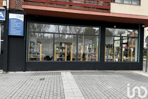 Commercial property à Leon, Espagne 76 m2 No. 173427