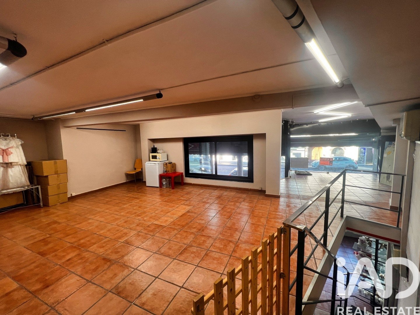 Commercial property à Vallirana, Barcelona, Espagne 150 m2 No. 173422