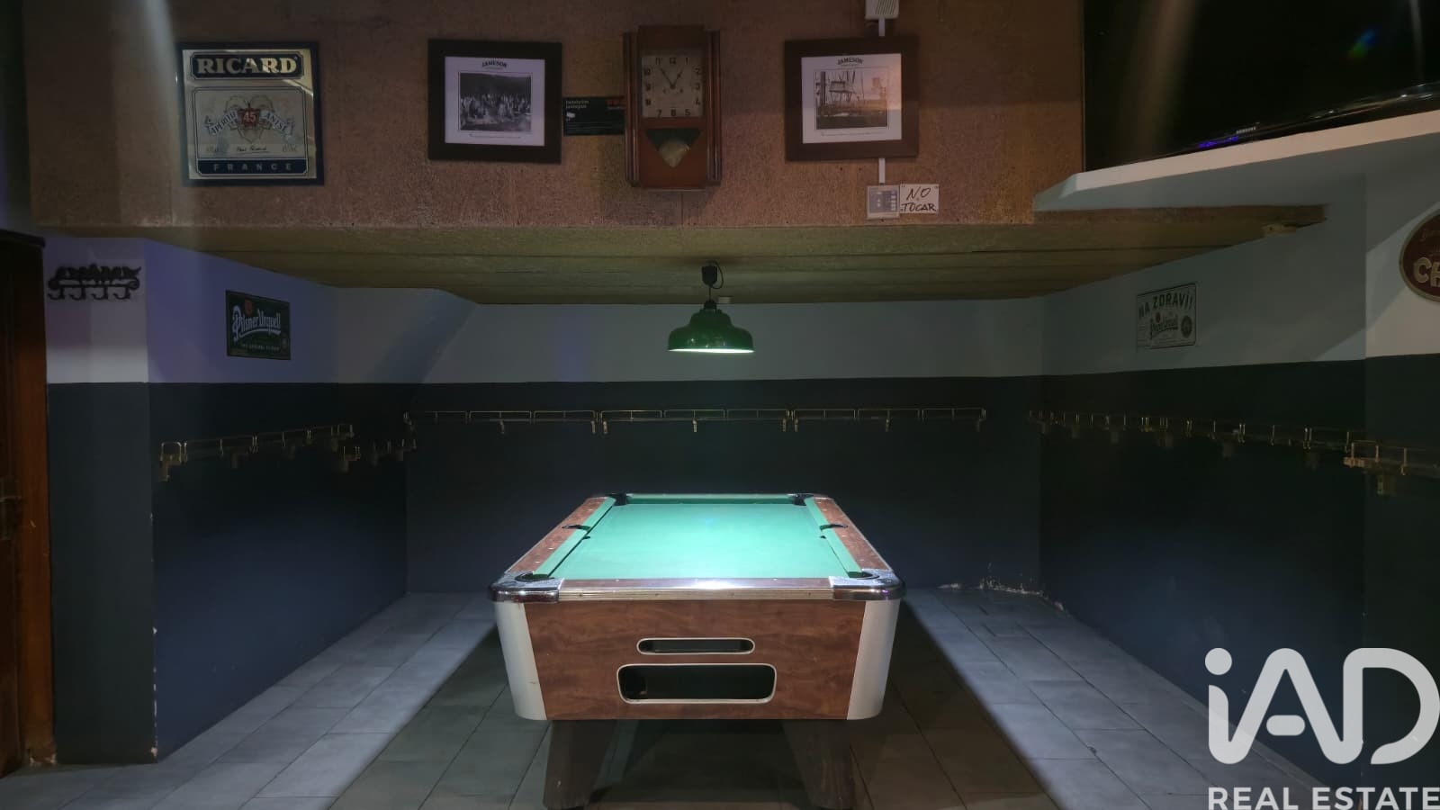 Commercial property in L'Hospitalet de Llobregat, Barcelona, Spain 103 sq.m. No. 173423