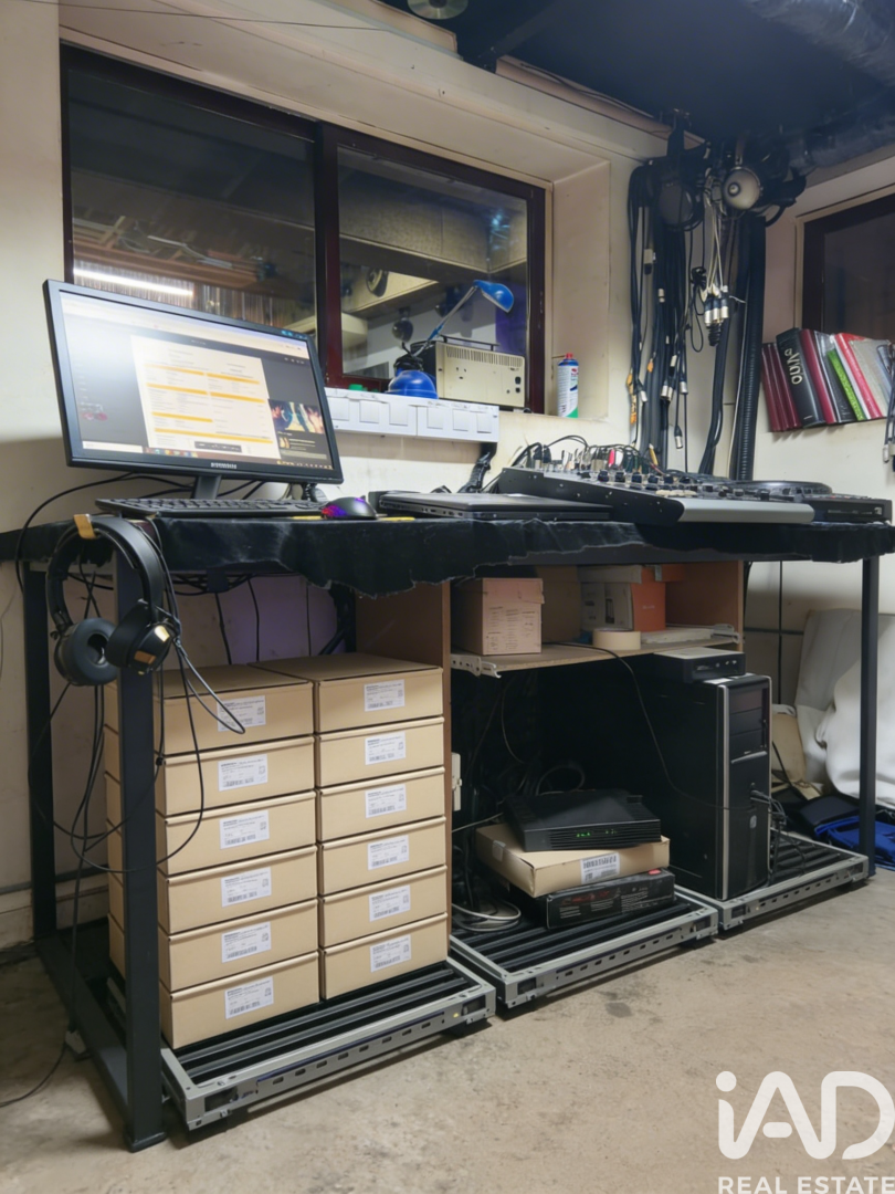 Commercial property in L'Hospitalet de Llobregat, Barcelona, Spain 103 sq.m. No. 173423