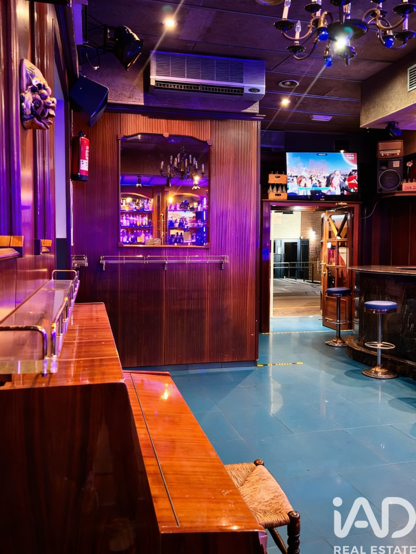 Commercial property in L'Hospitalet de Llobregat, Barcelona, Spain 103 sq.m. No. 173423