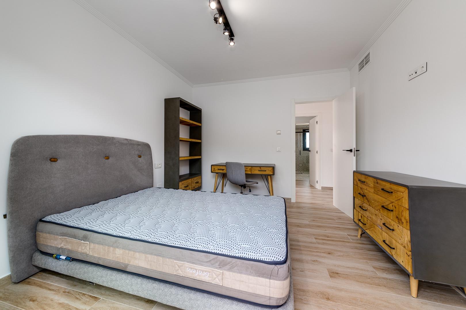 Villa à Torrevieja, Alicante, Espagne 4 chambres, 210 m2 No. 165245