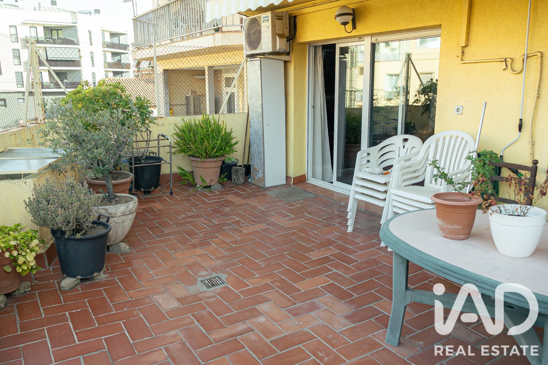 Apartamento en Ripollet, Barcelona, España 3 dormitorios, 118 m2 No. 188148
