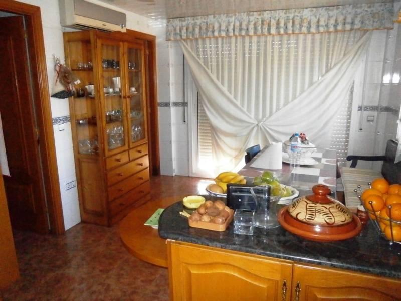 Villa i Martorell, Barcelona, Spanien 5 sovrum, 460 kvm. Nr. 133387