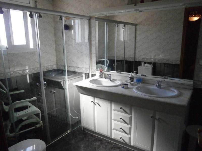 Villa i Martorell, Barcelona, Spanien 5 sovrum, 460 kvm. Nr. 133387