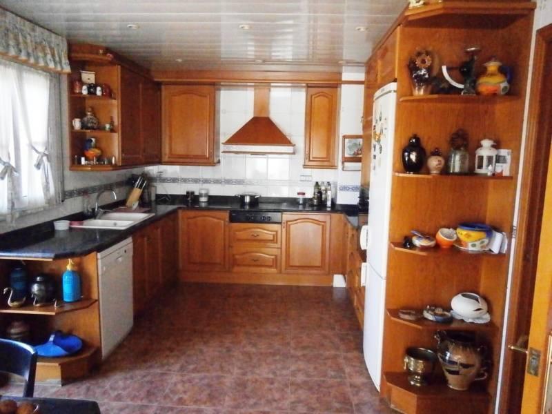 Villa i Martorell, Barcelona, Spanien 5 sovrum, 460 kvm. Nr. 133387