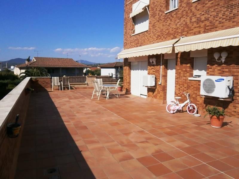 Villa i Martorell, Barcelona, Spanien 5 sovrum, 460 kvm. Nr. 133387
