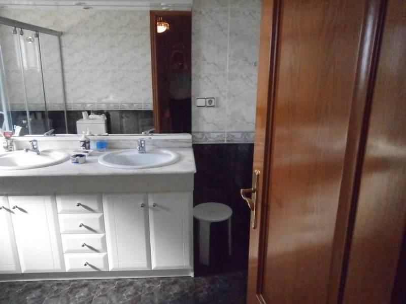 Villa i Martorell, Barcelona, Spanien 5 sovrum, 460 kvm. Nr. 133387
