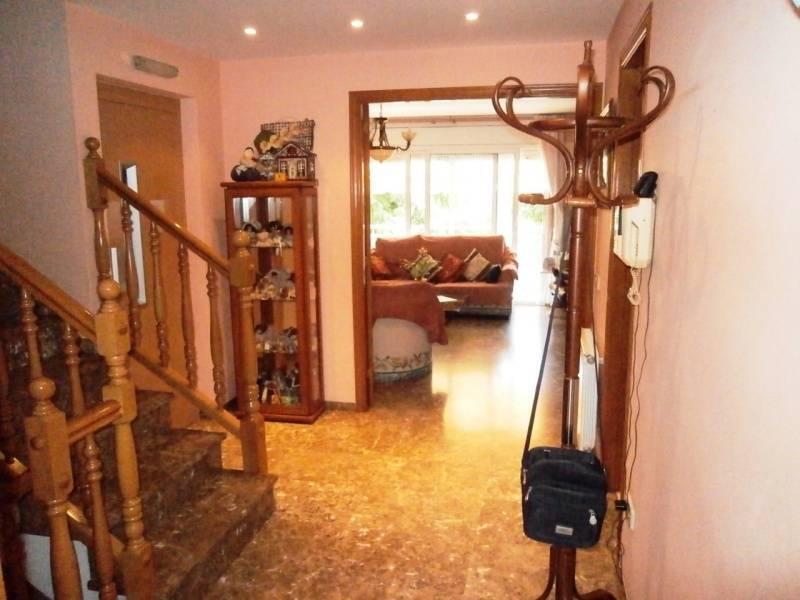 Villa i Martorell, Barcelona, Spanien 5 sovrum, 460 kvm. Nr. 133387