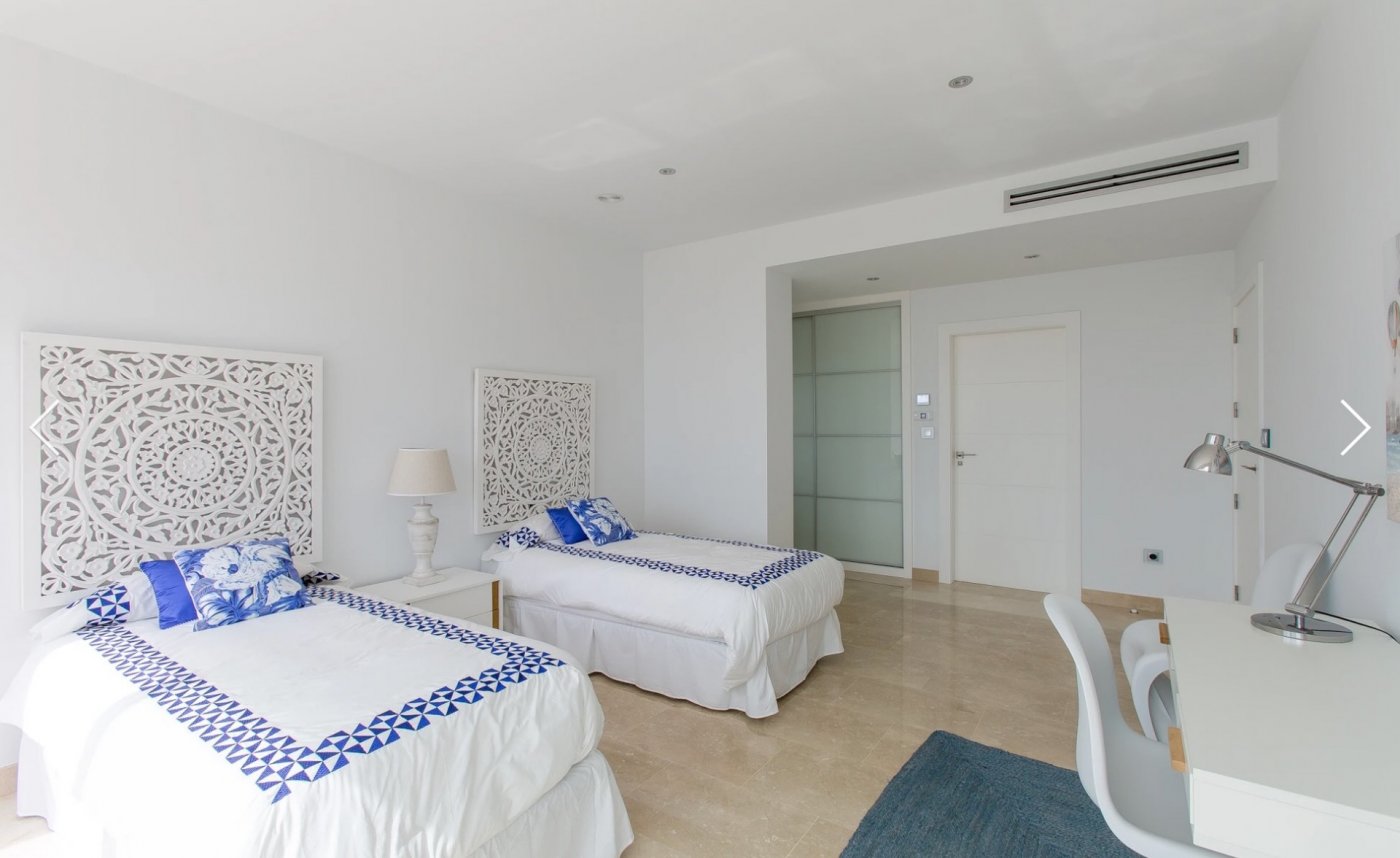 Villa i Moraira, Alicante, Spanien 4 sovrum, 559 kvm. Nr. 196707