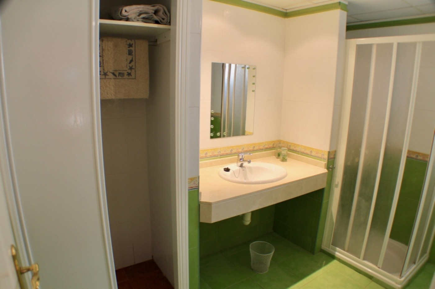 Villa in Villajoyosa, Alicante, Spain 4 bedrooms, 173 sq.m. No. 196705