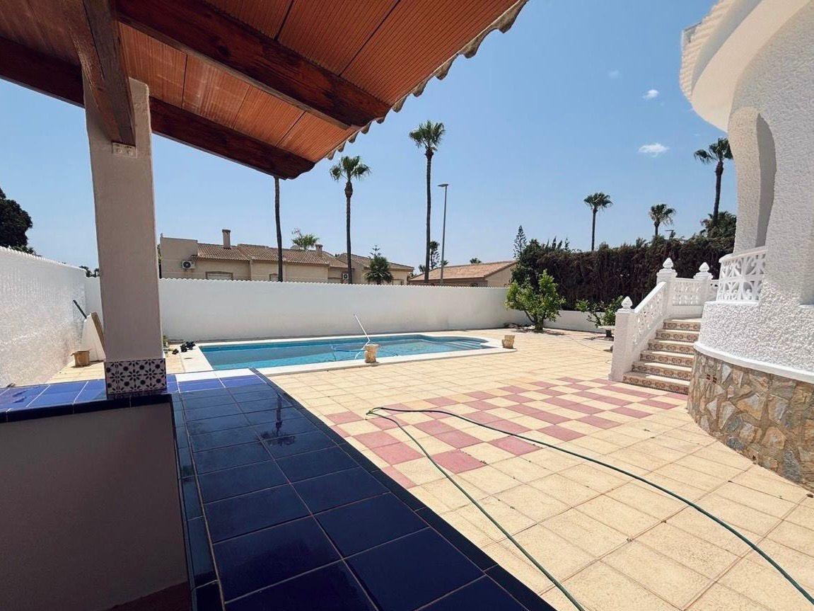Villa i Ciudad Quesada, Alicante, Spanien 3 sovrum, 110 kvm. Nr. 165693