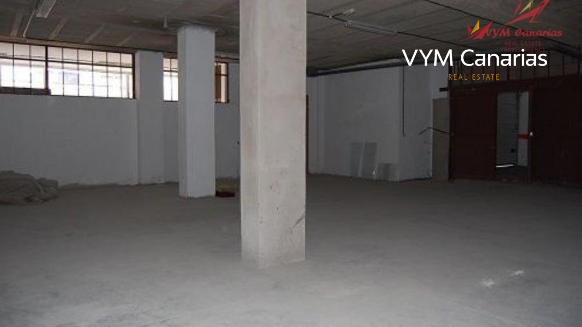 Коммерческая недвижимость в Сан-Хуан, Аликанте, Испания 1 спальня, 305м2 №76368