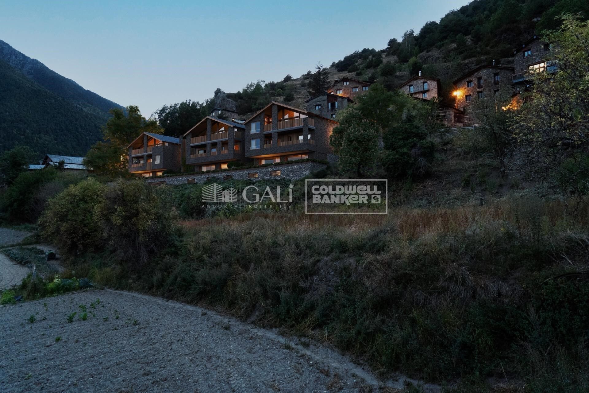 Talo Principado De Andorra (Ninguna Poblacion Tiene C.P.), Lleida, Espanja 4 makuuhuonetta, 547 m2 No. 158429