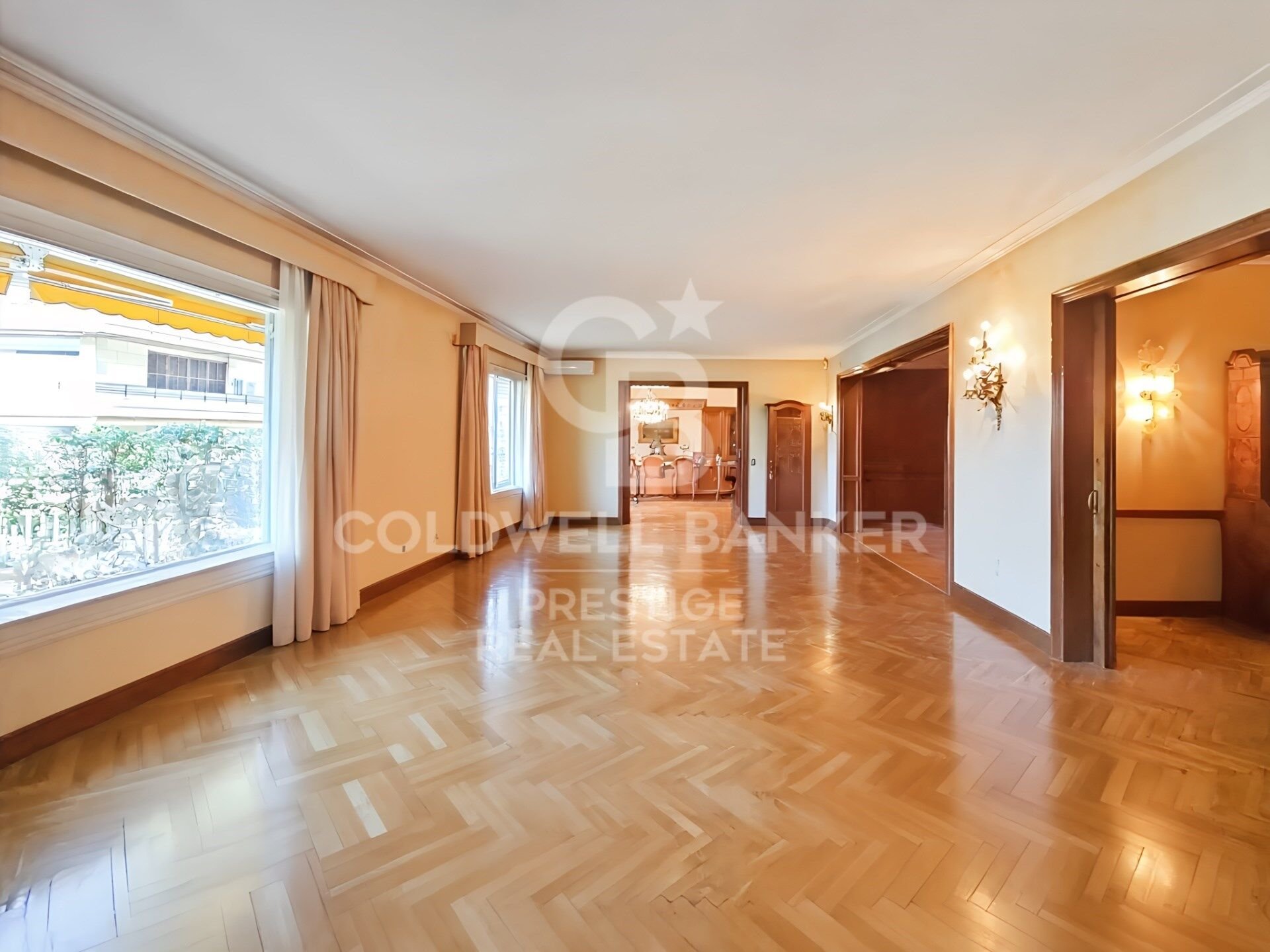 Huoneisto Barcelona, Espanja 7 makuuhuonetta, 512 m2 No. 158507