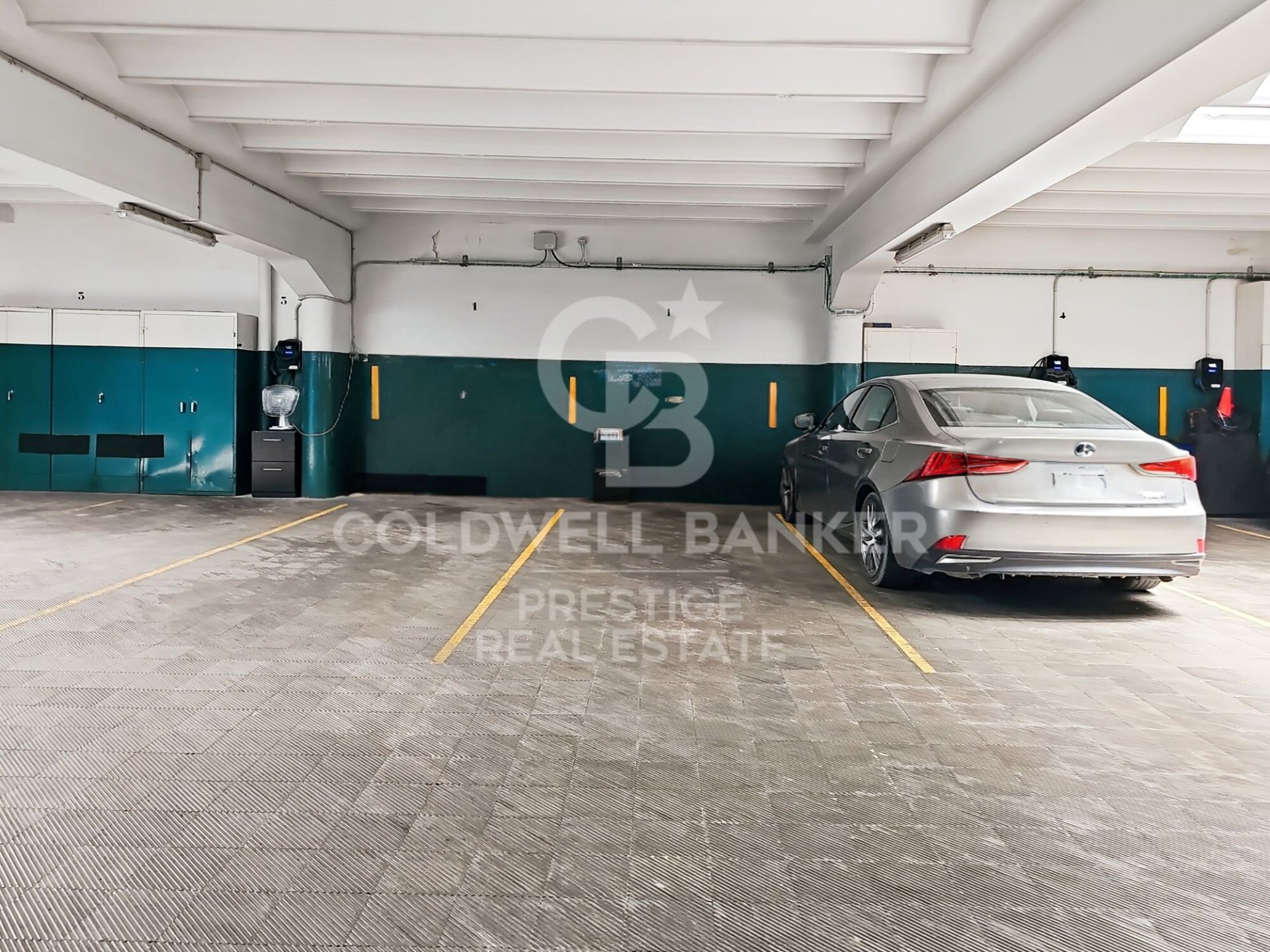 Huoneisto Barcelona, Espanja 7 makuuhuonetta, 512 m2 No. 158507