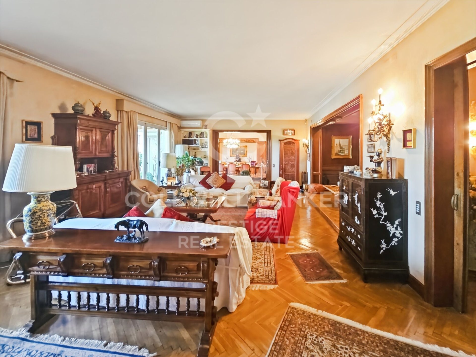 Huoneisto Barcelona, Espanja 7 makuuhuonetta, 512 m2 No. 158507