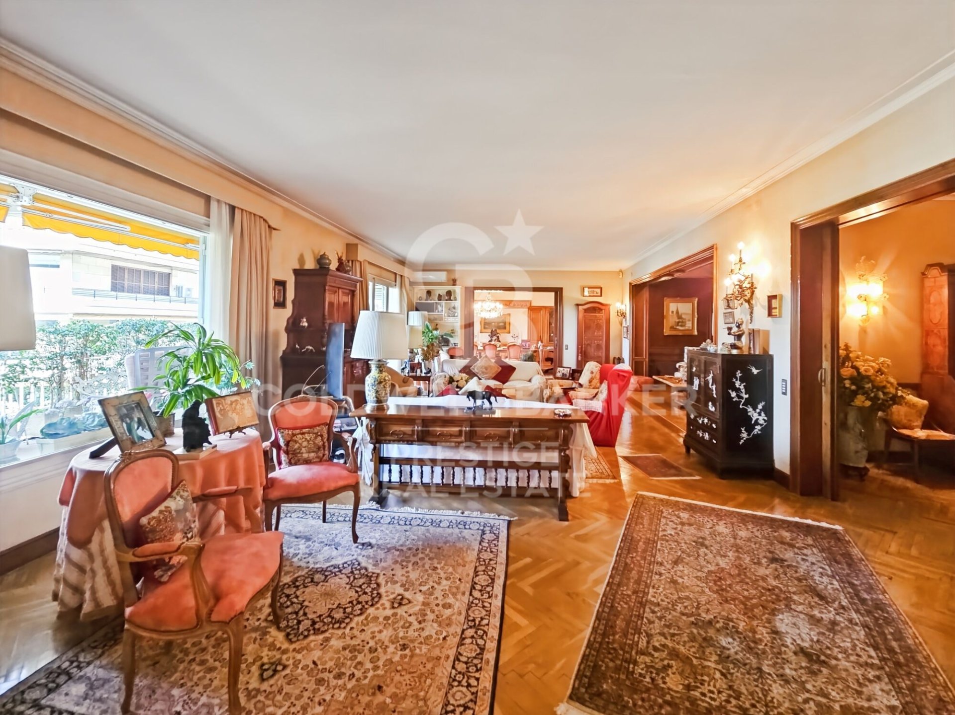Huoneisto Barcelona, Espanja 7 makuuhuonetta, 512 m2 No. 158507