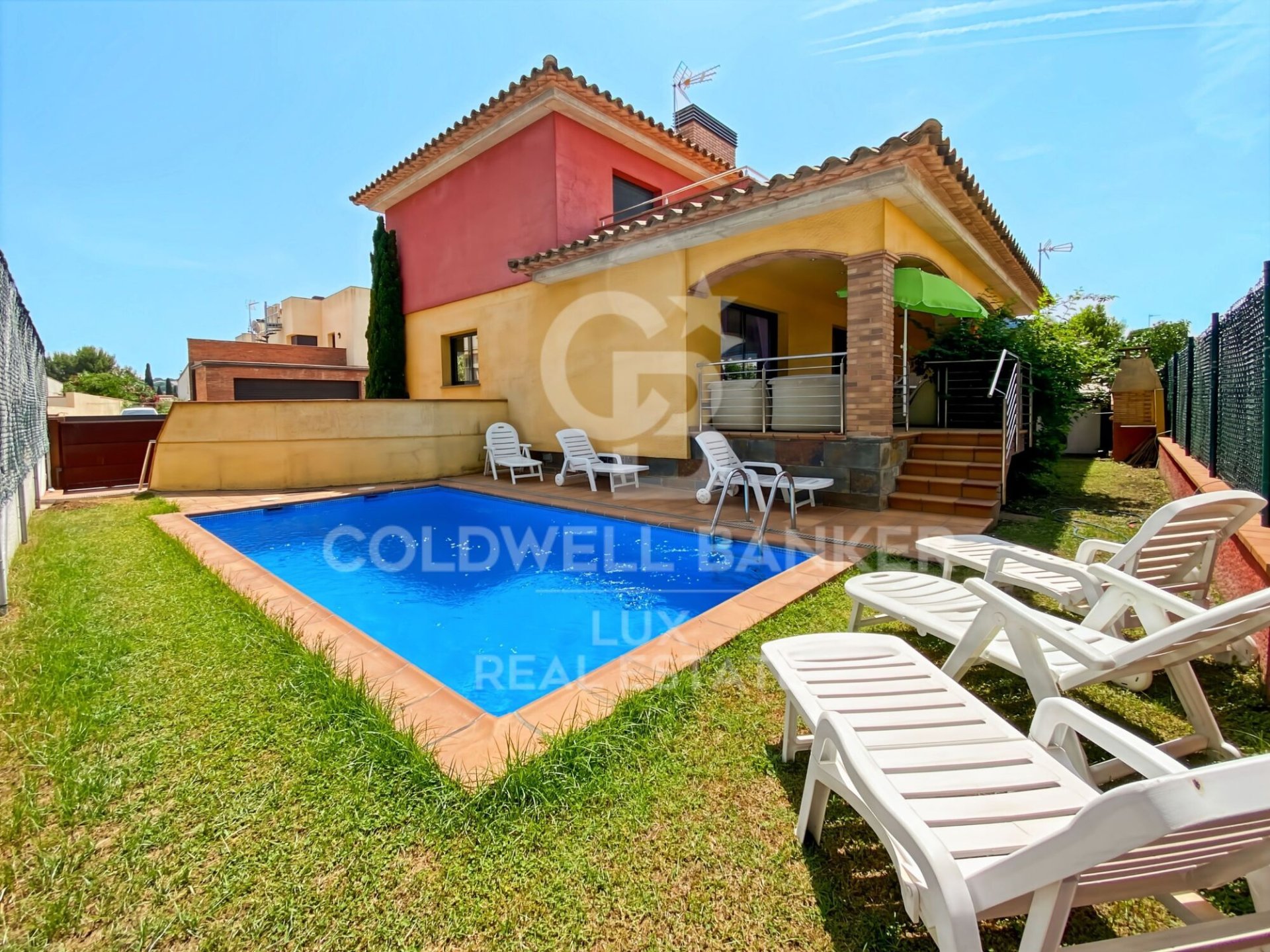 Hus i L'Escala, Girona, Spanien 4 sovrum, 301 kvm. Nr. 158511